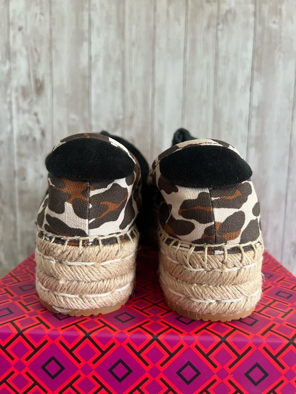 Tory Burch Seaside Oxford Reva Leopard-Print Espadrille Platform Sneakers Size 7